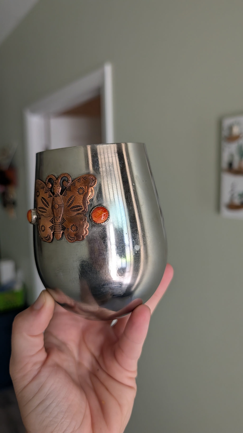 The Desert Butterfly Spiny Oyster Wine Glass