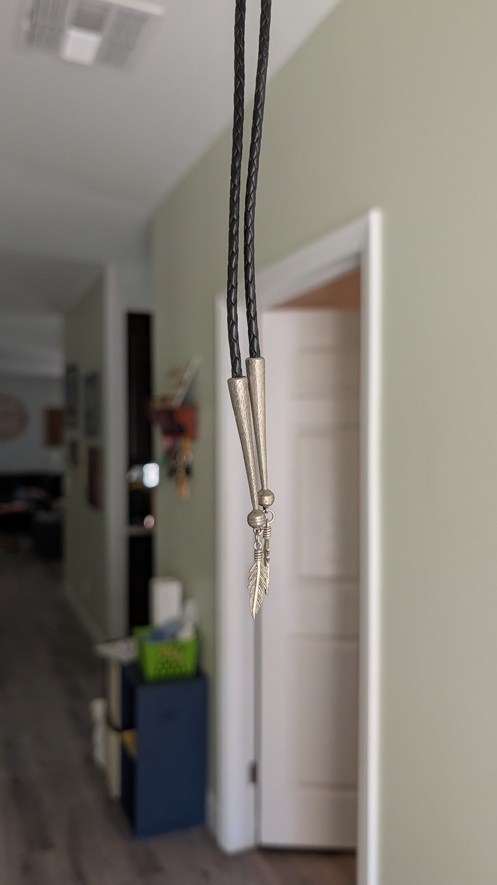 The Wayward Feather Bolo