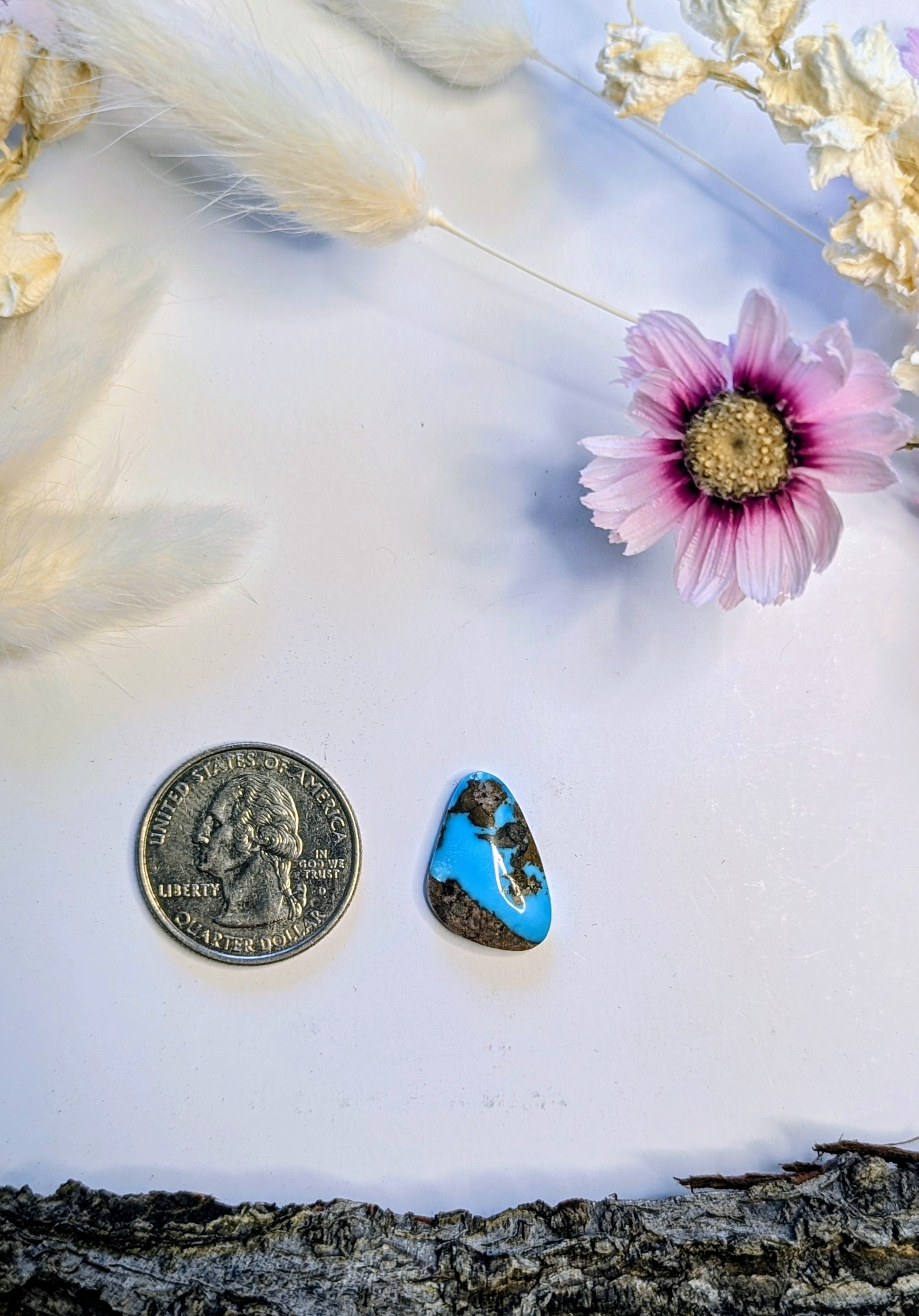 ✨Kingman Turquoise Triangular Cabochon✨