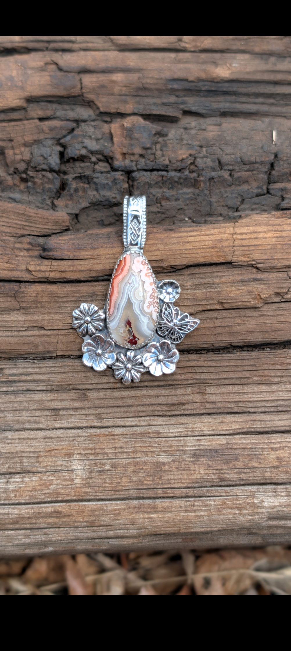 🦋 Desert in Bloom Pendant 🌼